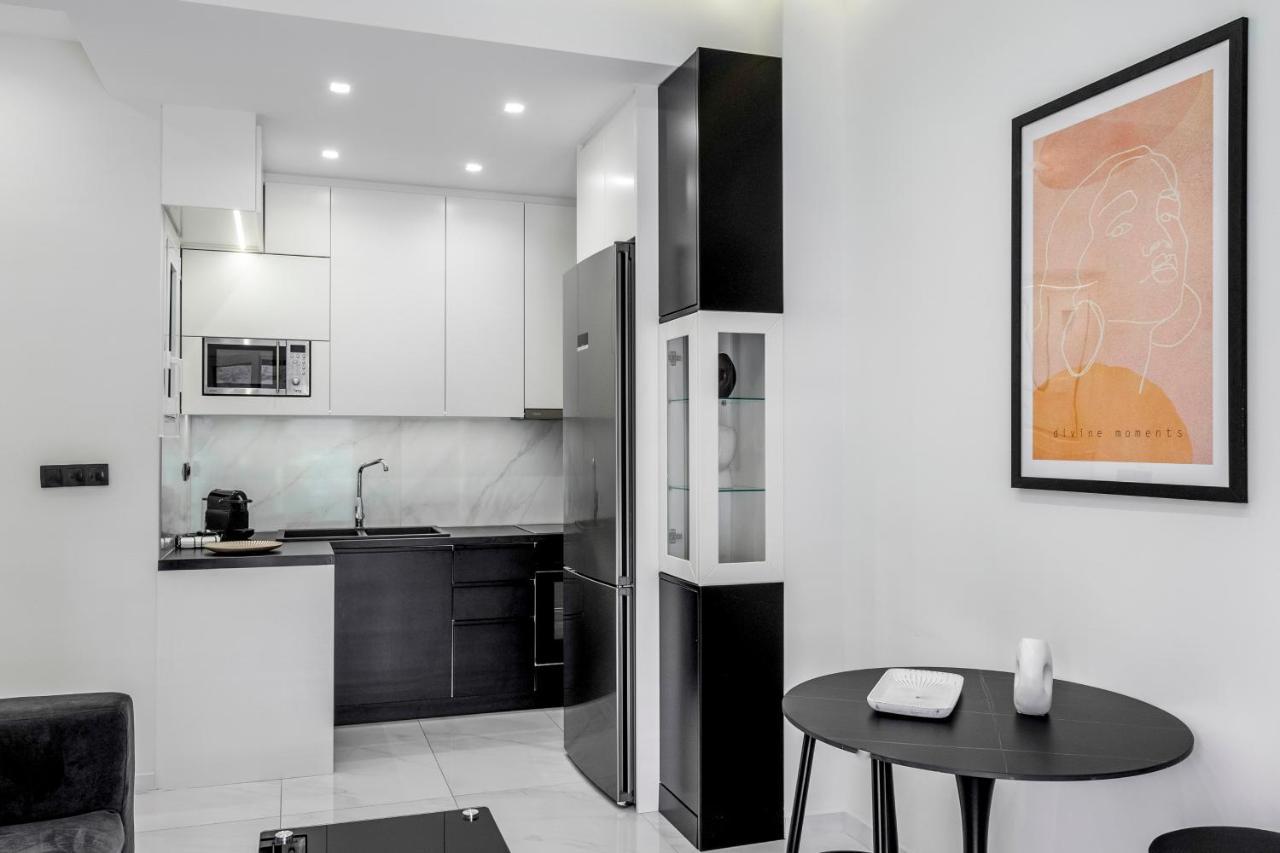 Central 2Br Apartment In The Heart Of 아테네 외부 사진